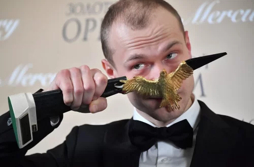 Актёр Юрий Борисов получил премию «Золотой орёл» за роль в кино